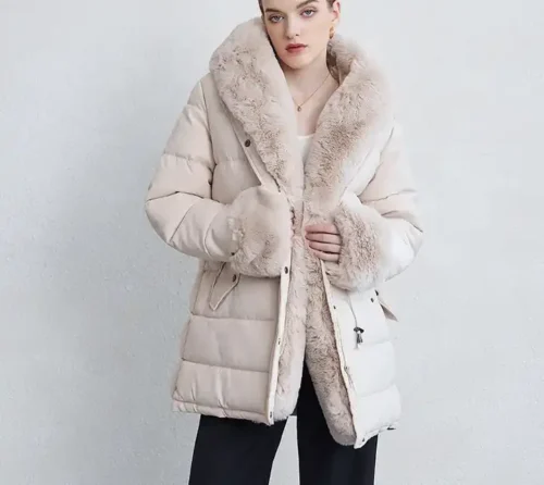 Trendy Shiny Look Padded Puffer Jacket Black Short Women Quilted Coat Puffer Coat with Thick Fir Collar